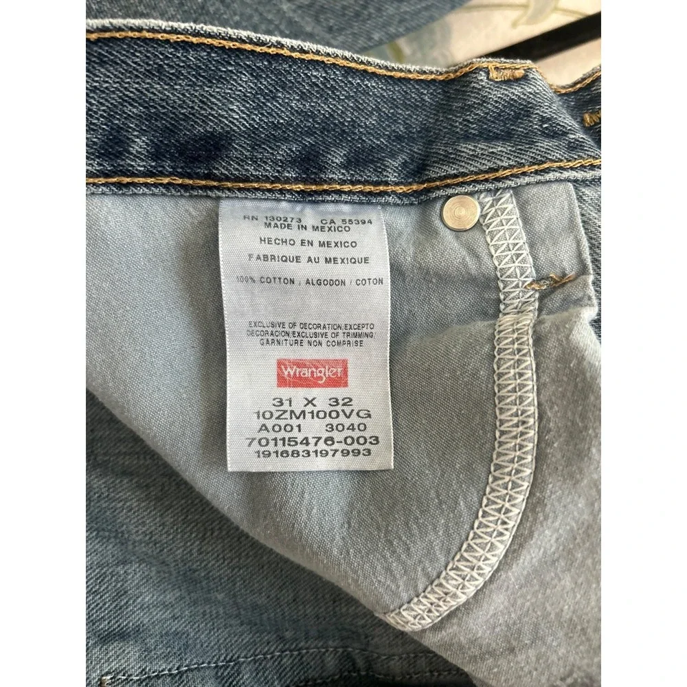 EUC Wrangler Authentic Men's Jeans 31x32 10ZM100VG